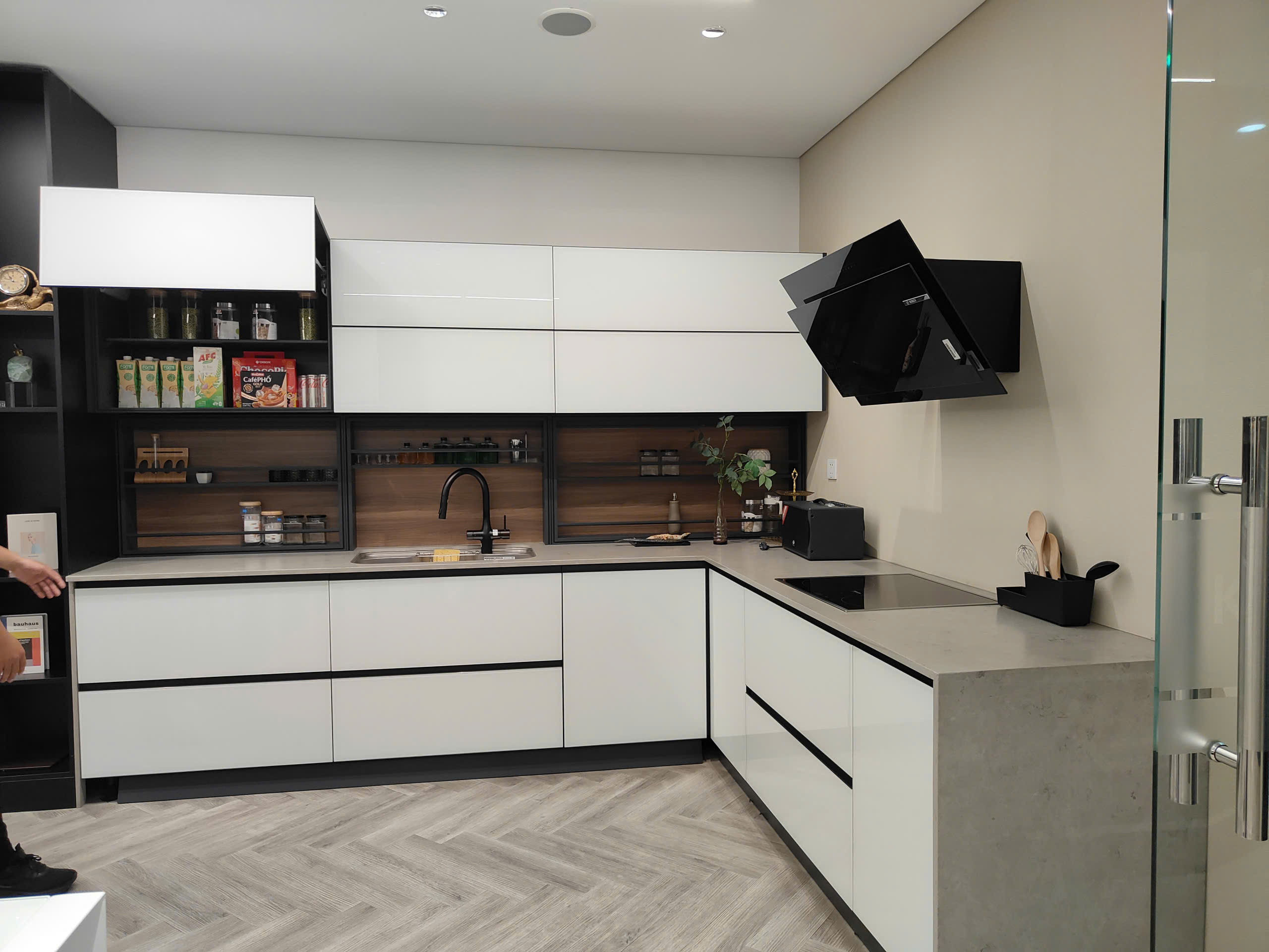 Hệ tủ bếp thông minh- Giải pháp tối ưu cho không gian sống hiện đại 2 Hệ tủ bếp thông minh- Giải pháp tối ưu cho không gian sống hiện đại - Hình ảnh 2